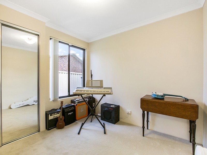 2a Aberle Street, Hamilton Hill WA 6163