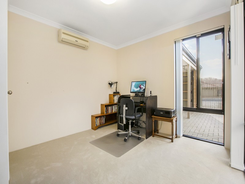 2a Aberle Street, Hamilton Hill WA 6163