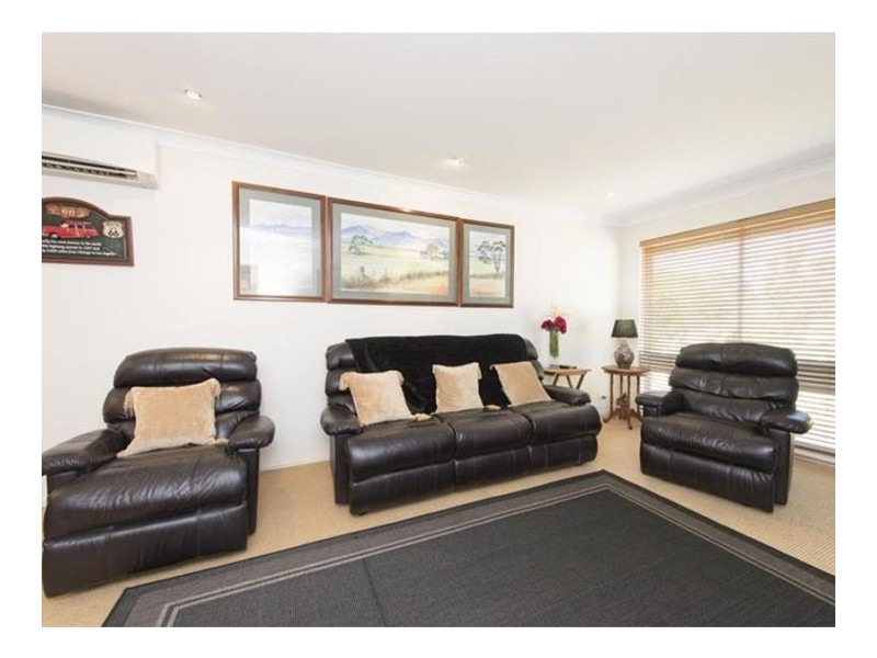 11 Hogarth Way, Bateman WA 6150