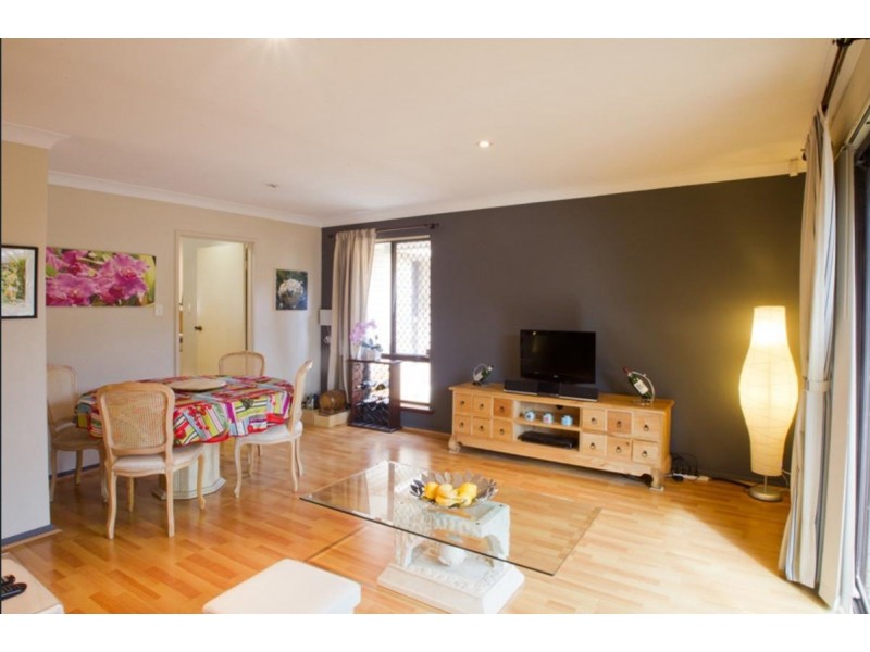 8/91 Clydesdale Street, Como WA 6152