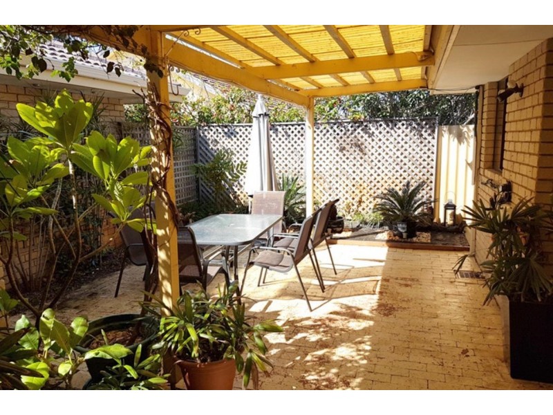 8/91 Clydesdale Street, Como WA 6152