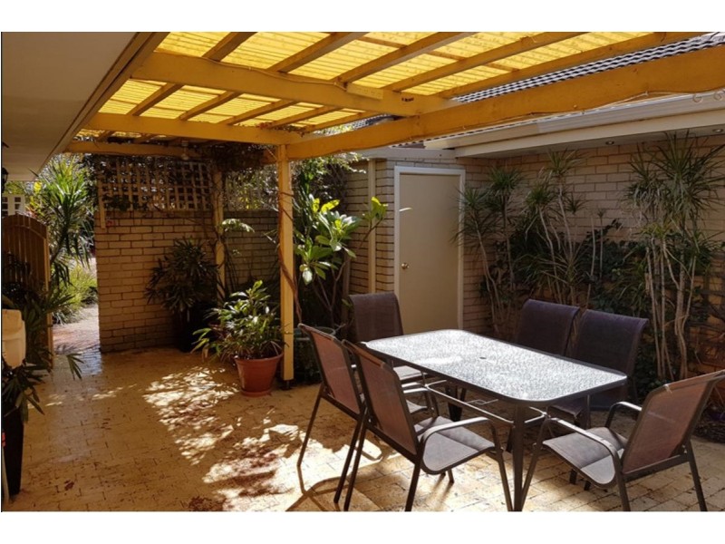 8/91 Clydesdale Street, Como WA 6152