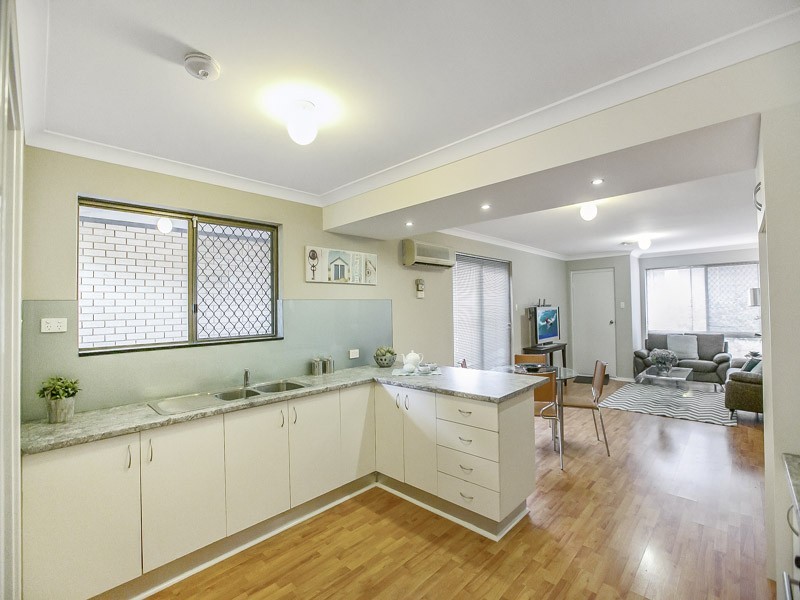 2/14 Onslow Street, Fremantle WA 6160
