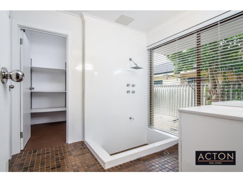 157A South Terrace, Como WA 6152