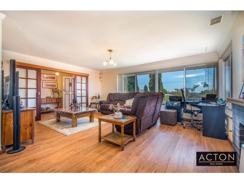 27 Bellairs Road, Kardinya WA 6163