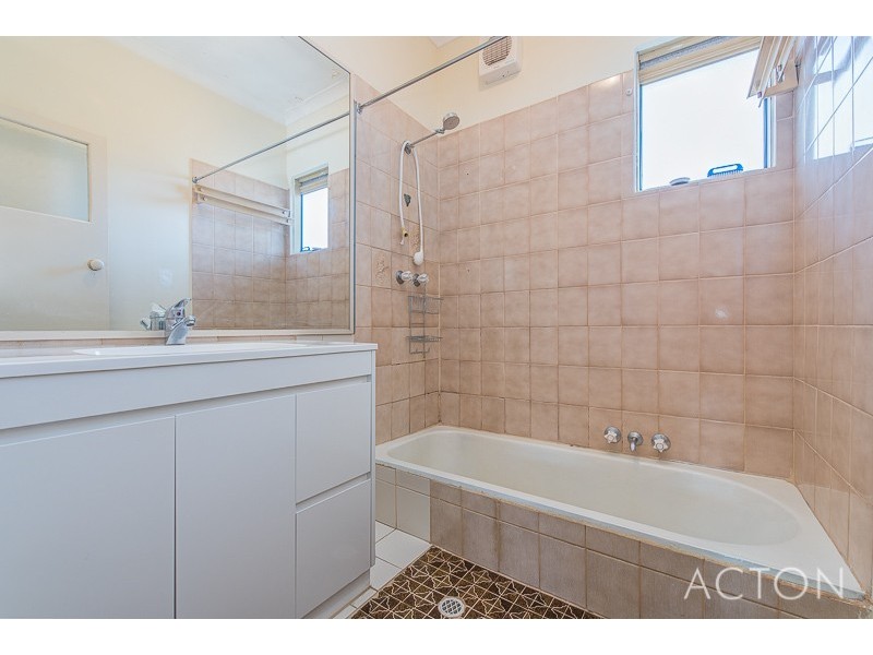 37 Adamson Road, Brentwood WA 6153