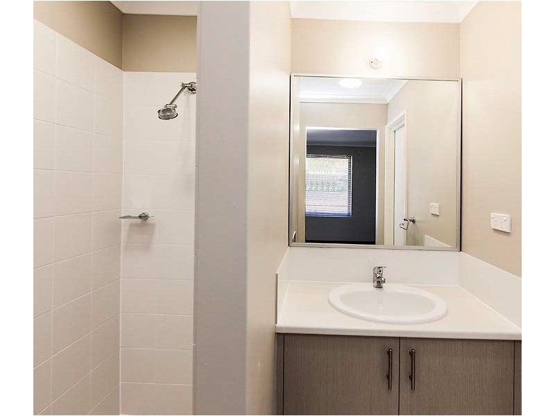 8 Brand Street, Cloverdale WA 6105