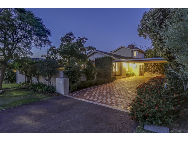 7 Purdie Ave, Ardross WA 6153