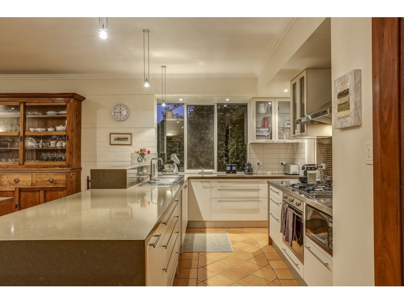 7 Purdie Ave, Ardross WA 6153