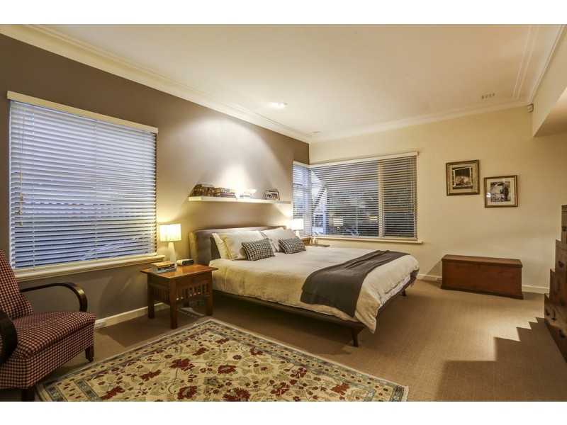 7 Purdie Ave, Ardross WA 6153