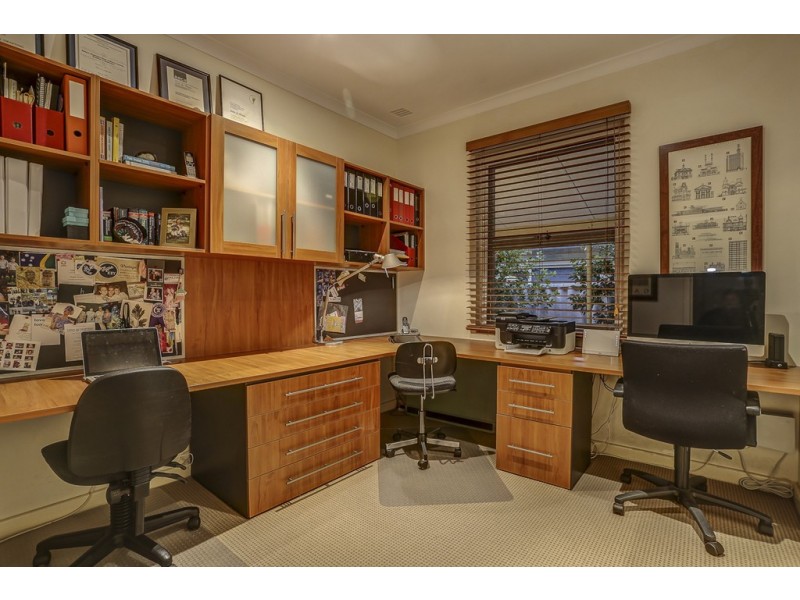 7 Purdie Ave, Ardross WA 6153