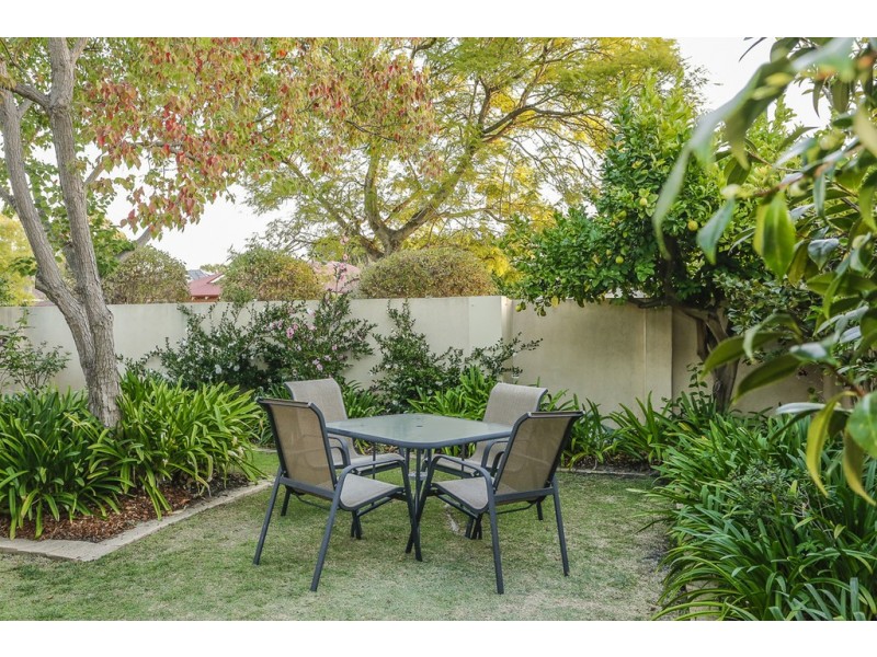 7 Purdie Ave, Ardross WA 6153