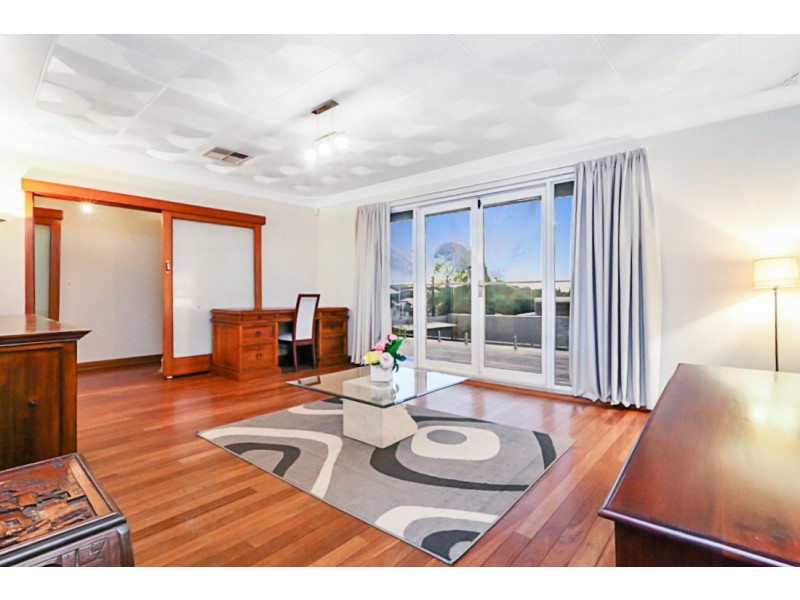 31a McCoy Street, Melville WA 6156