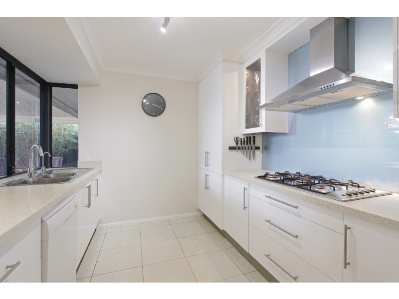 6 PEGGS PLACE, Leeming WA 6149