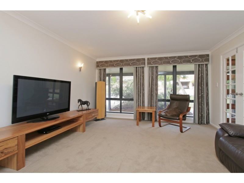 6 PEGGS PLACE, Leeming WA 6149
