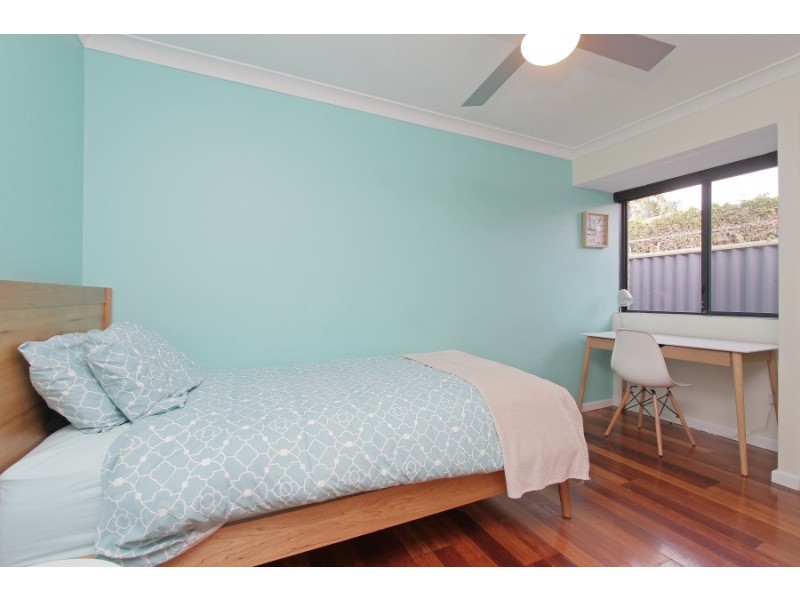 6 PEGGS PLACE, Leeming WA 6149