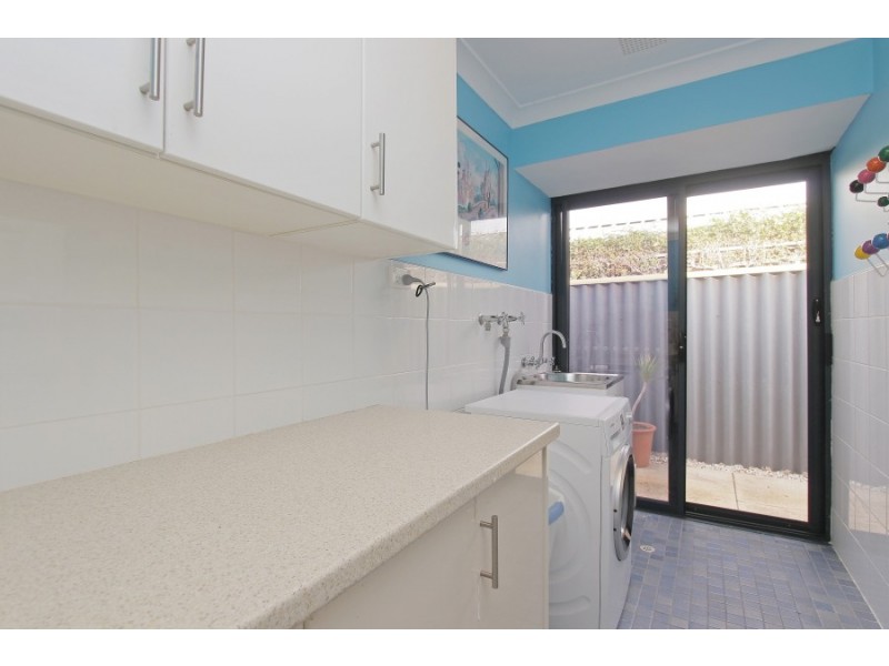 6 PEGGS PLACE, Leeming WA 6149
