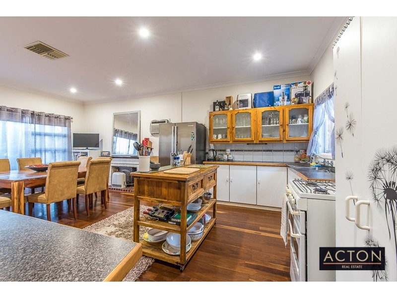 10 Moorhouse Street, Willagee WA 6156