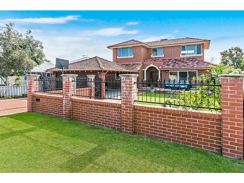 55 Pembroke Street, Bicton WA 6157