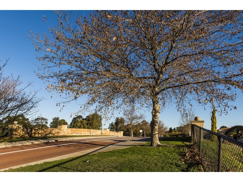 19 Portsea Gardens, Jandakot WA 6164