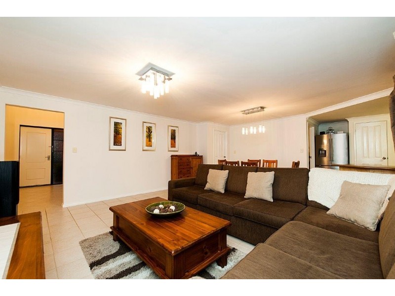 7/31 The Lakes Boulevard, Jandakot WA 6164