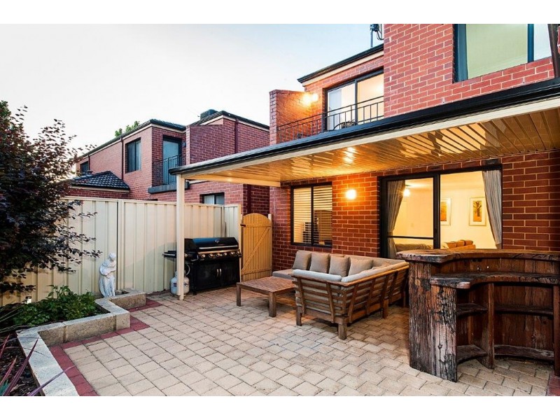 7/31 The Lakes Boulevard, Jandakot WA 6164