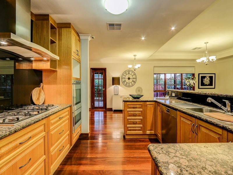 22 MARSENGO ROAD, Bateman WA 6150