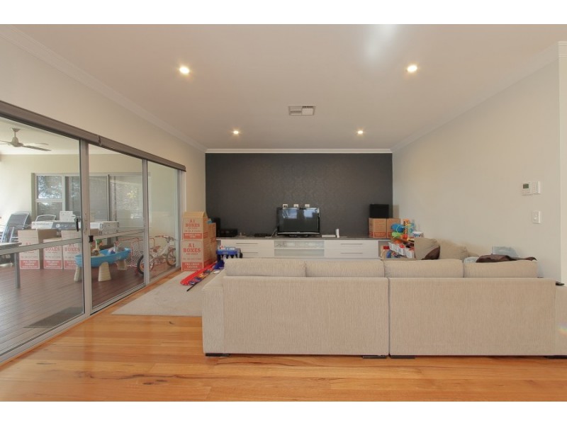 44 WILLIAMS ROAD, Melville WA 6156