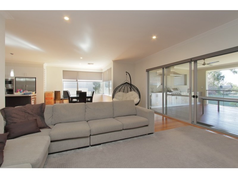 44 WILLIAMS ROAD, Melville WA 6156