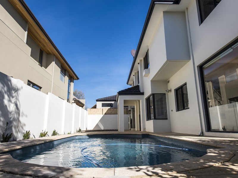 57a DUNCRAIG ROAD, Applecross WA 6153