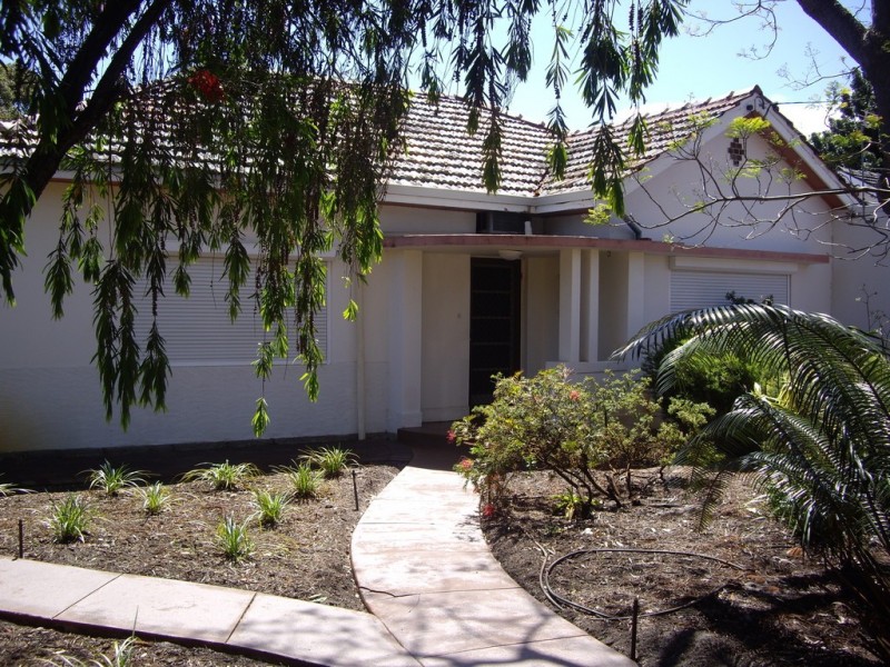 1 McCallum Crescent, Ardross WA 6153