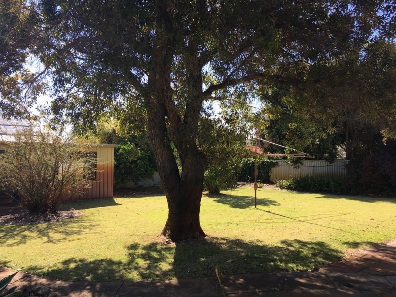 1 McCallum Crescent, Ardross WA 6153