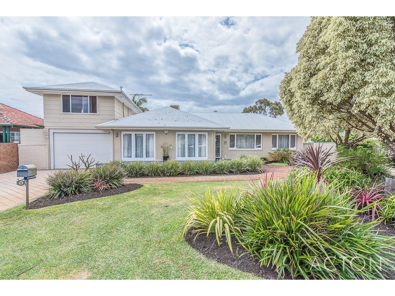 9 Doney Street, Alfred Cove WA 6154