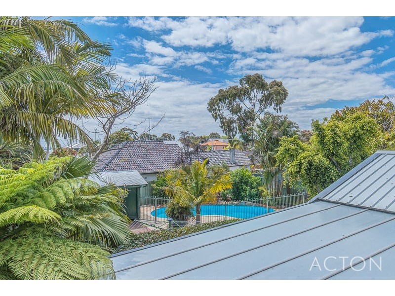 9 Doney Street, Alfred Cove WA 6154