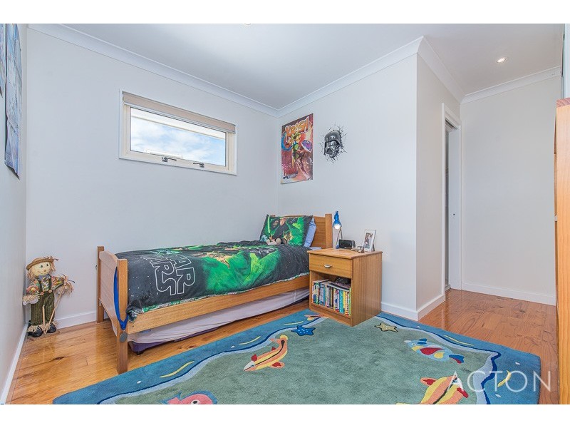 9 Doney Street, Alfred Cove WA 6154