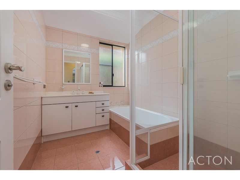 20A PEPLER AVENUE, Salter Point WA 6152