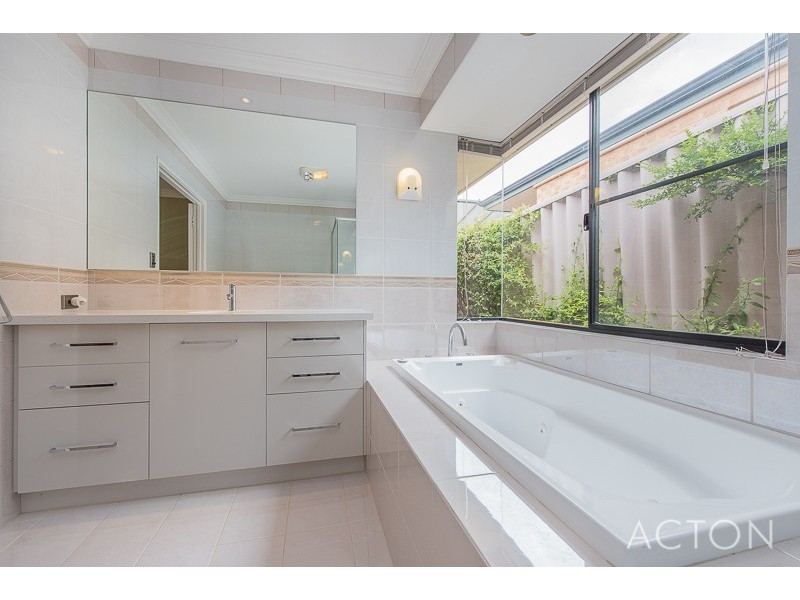 20A PEPLER AVENUE, Salter Point WA 6152