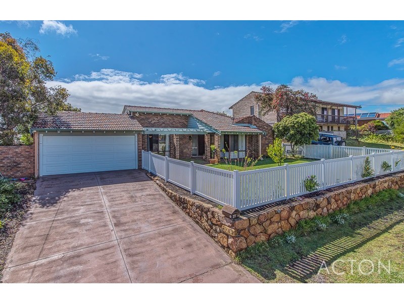 27 BROADHURST CRESCENT, Bateman WA 6150