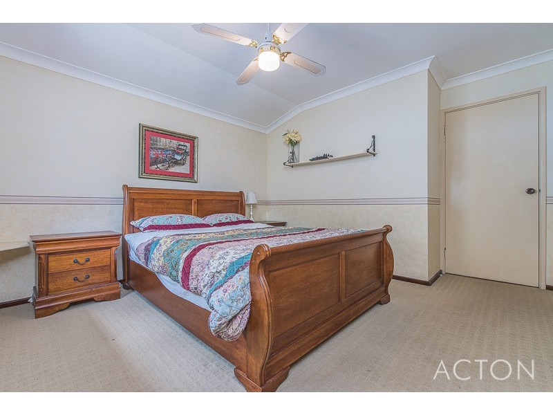 27 BROADHURST CRESCENT, Bateman WA 6150