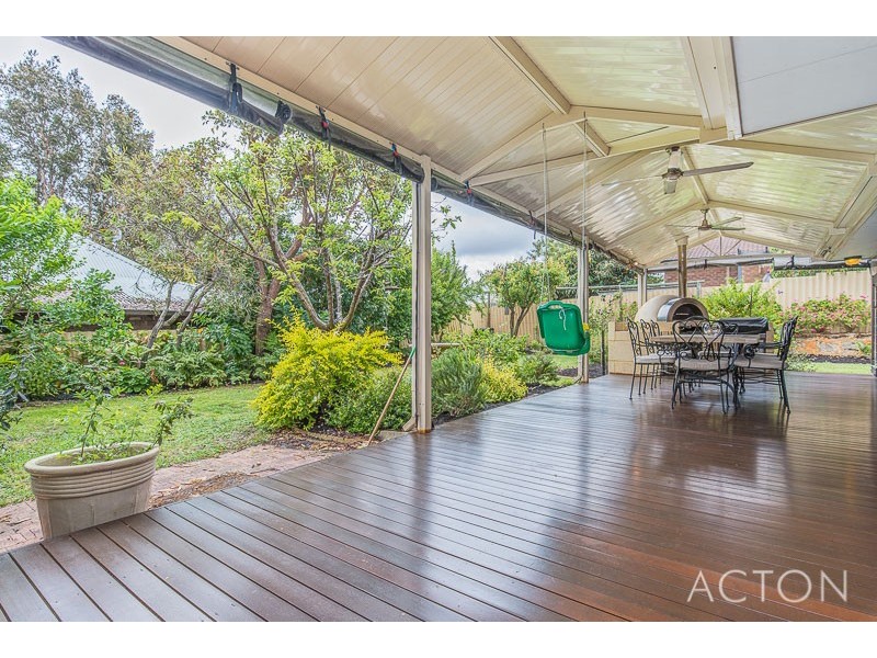 27 BROADHURST CRESCENT, Bateman WA 6150