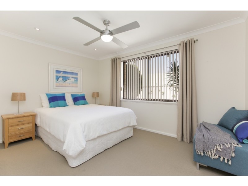2/19 FIONN COURT, Ardross WA 6153