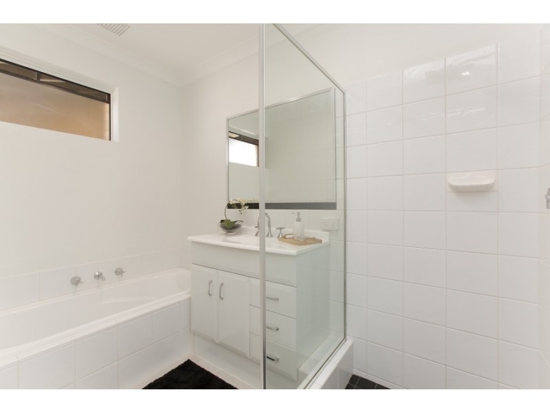 2/19 FIONN COURT, Ardross WA 6153