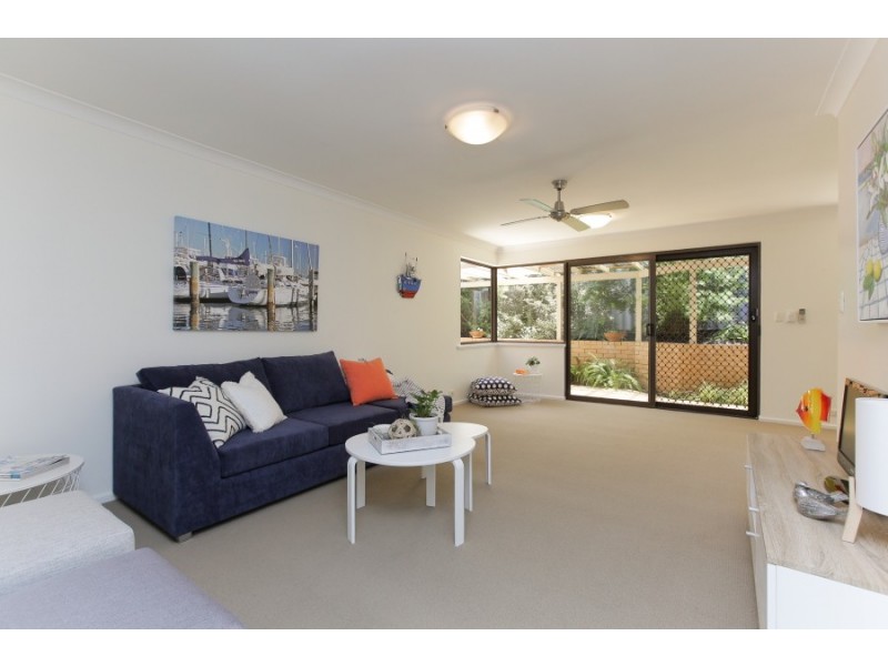 2/19 FIONN COURT, Ardross WA 6153
