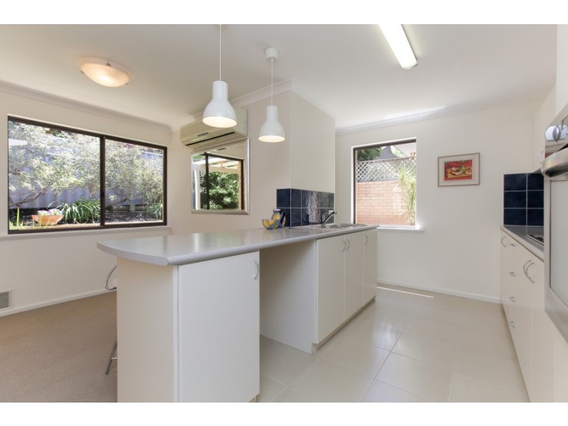 2/19 FIONN COURT, Ardross WA 6153