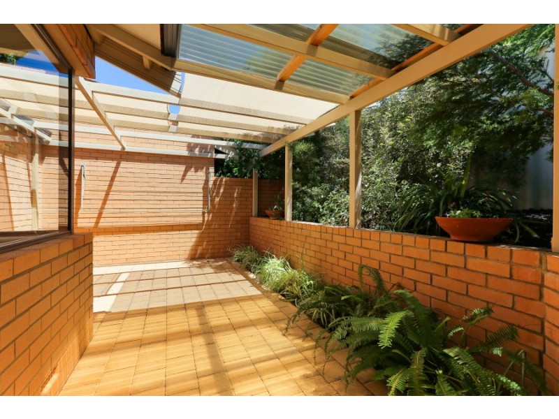 2/19 FIONN COURT, Ardross WA 6153