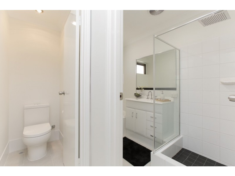 2/19 FIONN COURT, Ardross WA 6153