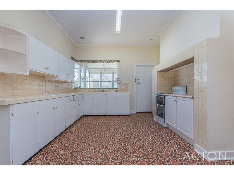 93 Bateman Road, Mount Pleasant WA 6153