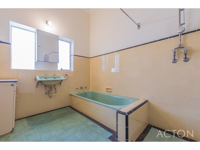 93 Bateman Road, Mount Pleasant WA 6153