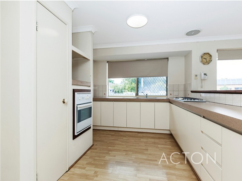 20 Catalpa Crescent, South Lake WA 6164