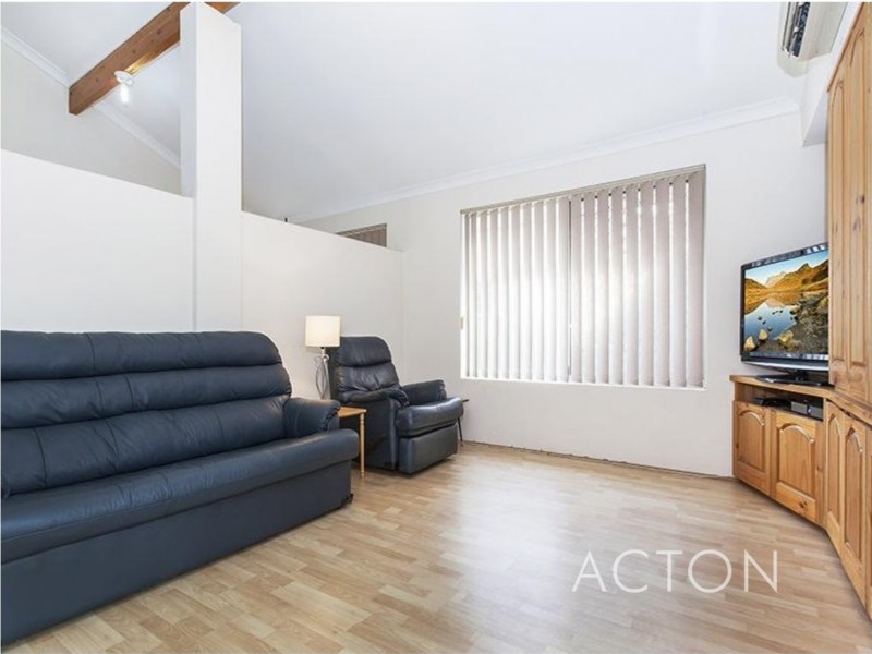 20 Catalpa Crescent, South Lake WA 6164